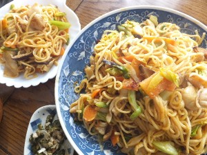 〝もつ〟はよーく噛まないとねぇ。